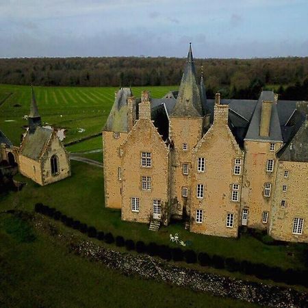 Chateau De Bourgon Montourtier Bagian luar foto
