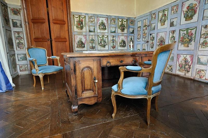 Chateau De Bourgon Montourtier Bagian luar foto